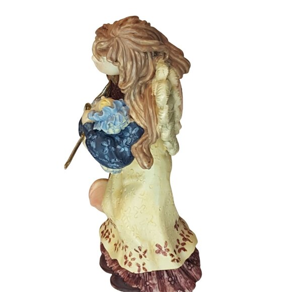 Vintage 1996 Angel Holding Baby Mother Figurine Brown Hair Freckles Statue Folk - Picture 3 of 8